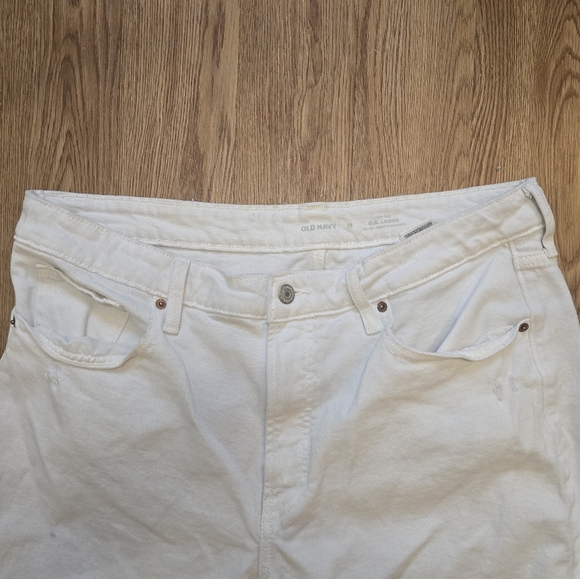 Old Navy White Distressed Jeans - Picture 2 of 6